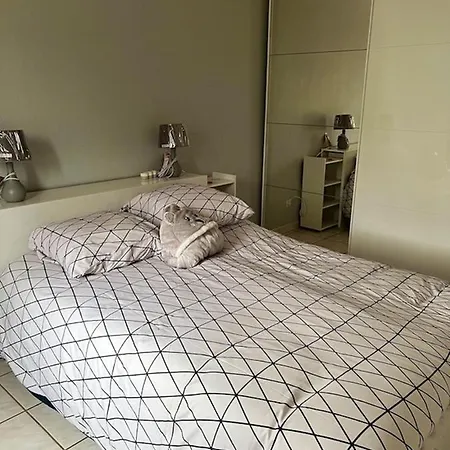 Villa Accueillante A Avec Piscine Priveeb Saint-Froult