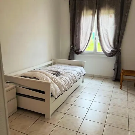 Vila Accueillante A Avec Piscine Priveeb