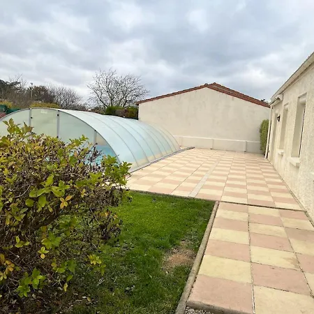Vila Accueillante A Avec Piscine Priveeb