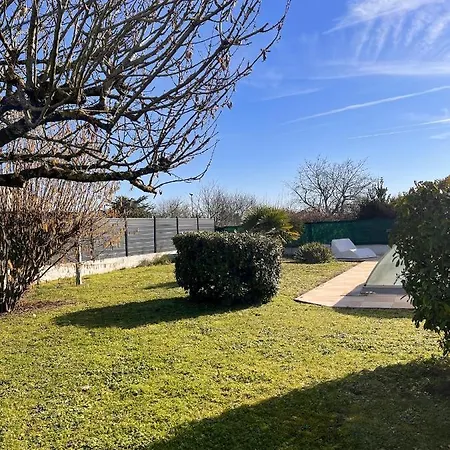 Accueillante A Avec Piscine Priveeb