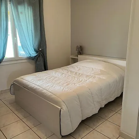 Accueillante A Avec Piscine Priveeb Villa *