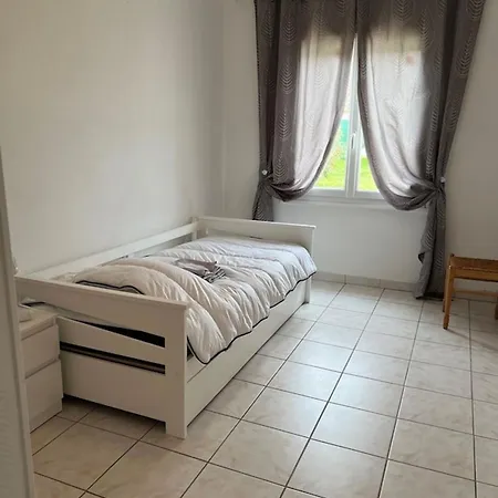 Accueillante A Avec Piscine Priveeb * Saint-Froult