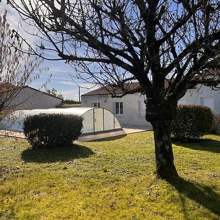 Villa Accueillante A Avec Piscine Priveeb Saint-Froult
