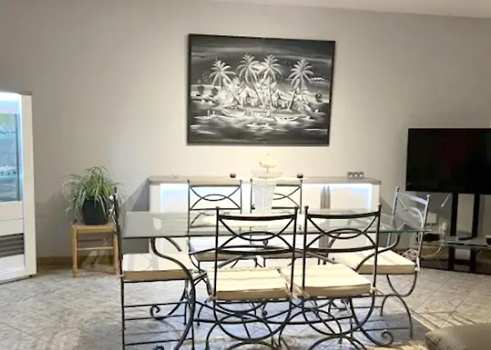 Accueillante à Avec Piscine Privéeb Villa *