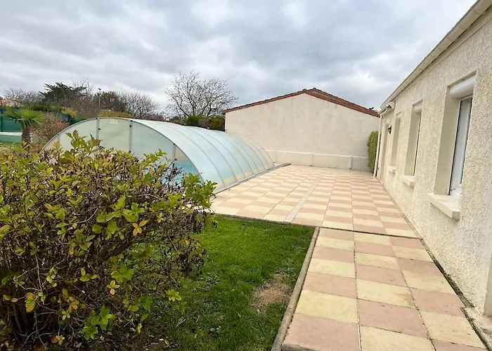 Villa Accueillante à Avec Piscine Privéeb