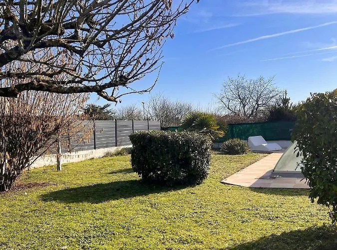 Accueillante à Avec Piscine Privéeb