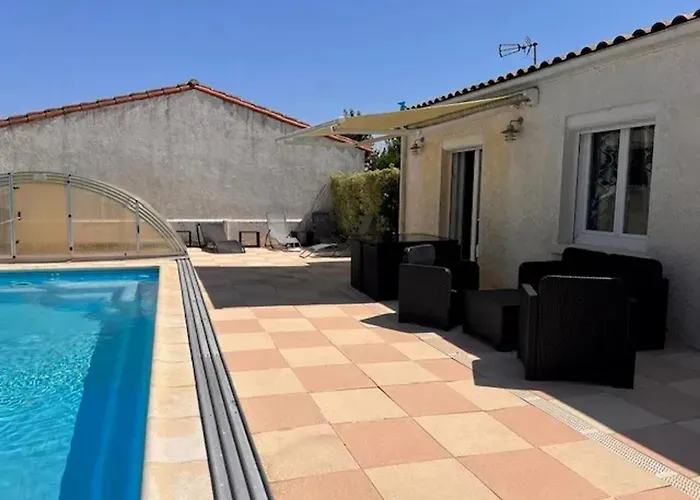 Accueillante à Avec Piscine Privéeb Villa *