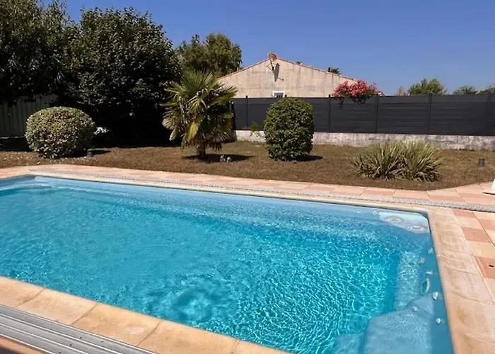 Accueillante à Avec Piscine Privéeb Villa Saint-Froult